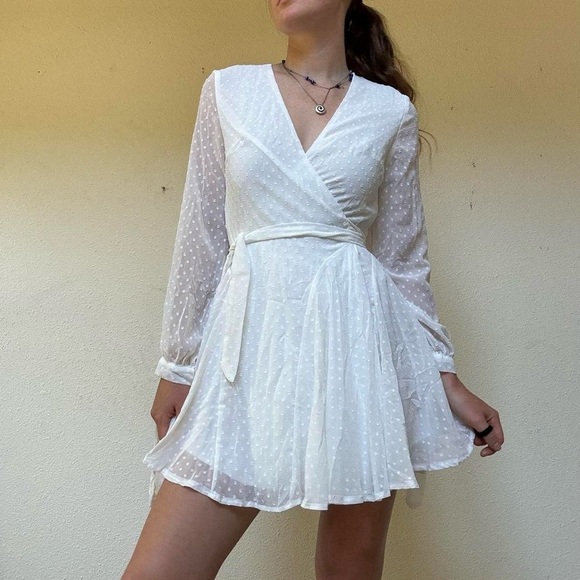 NWT Koco & K white polka dot wrap dress - Picture 3 of 9